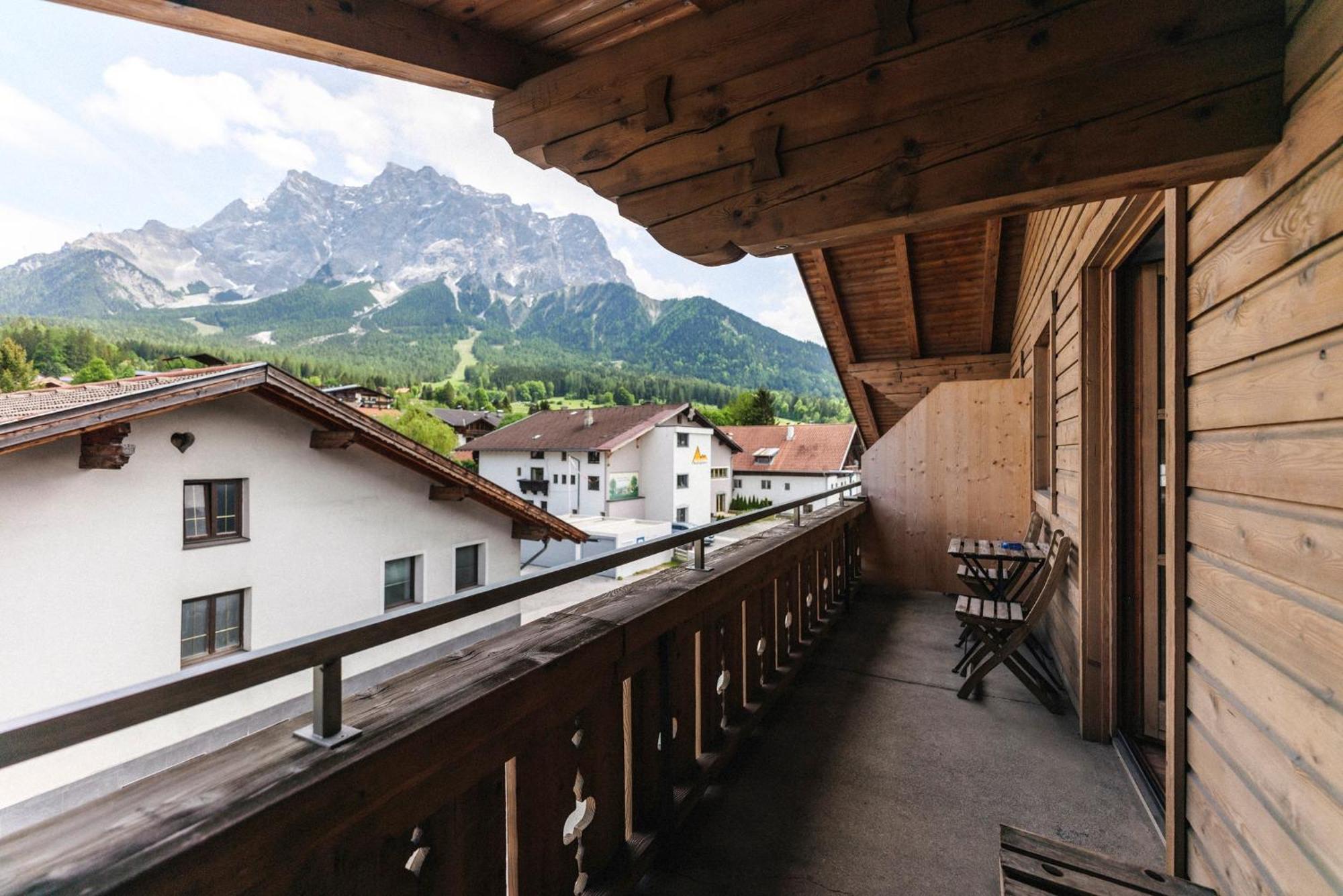 Dreibettzimmer mit Balkon